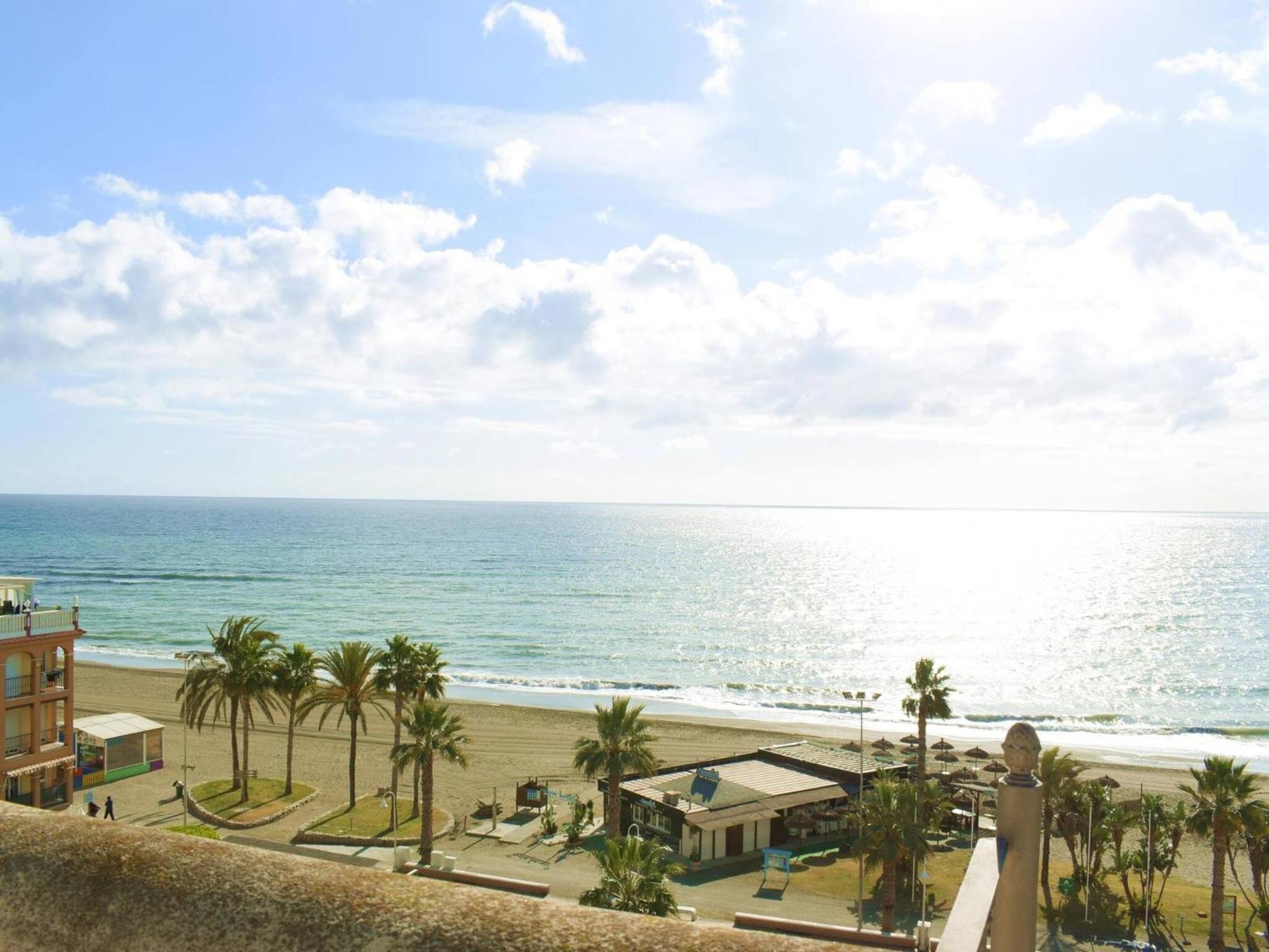 Magnifico Atico Frente Al Mar En Ricon De La Victoria Apartment Rincón de la Victoria Екстериор снимка